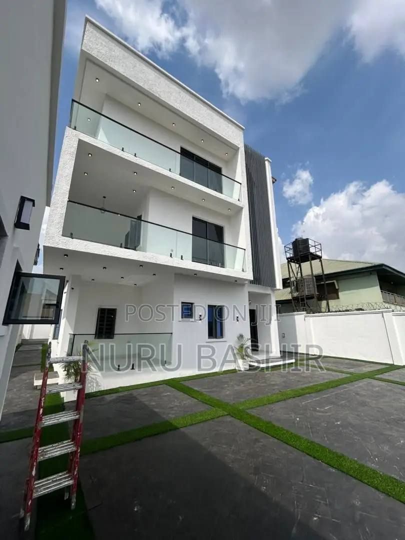 Furnished 5bdrm Duplex in Oluyole Estate for sale