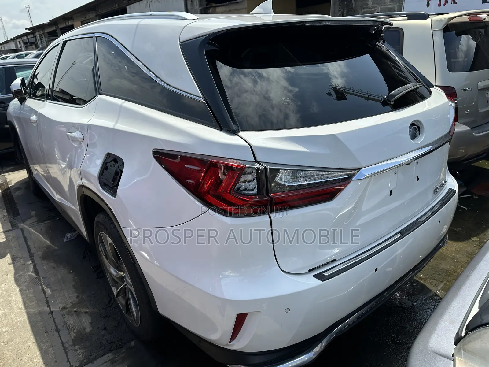 Lexus RX 350 FWD 2018 White