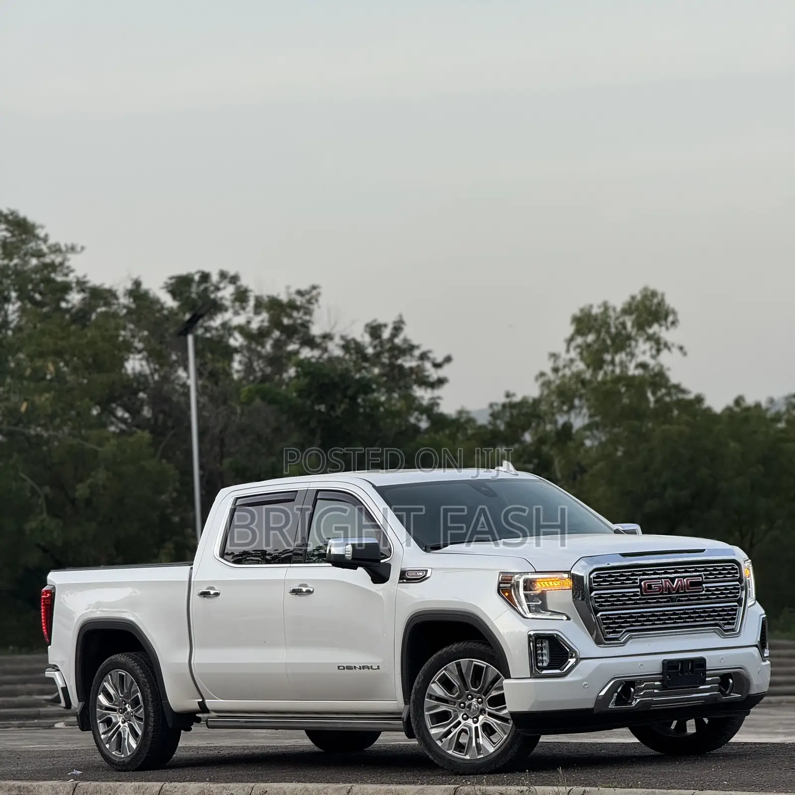 GMC Sierra 2020 White