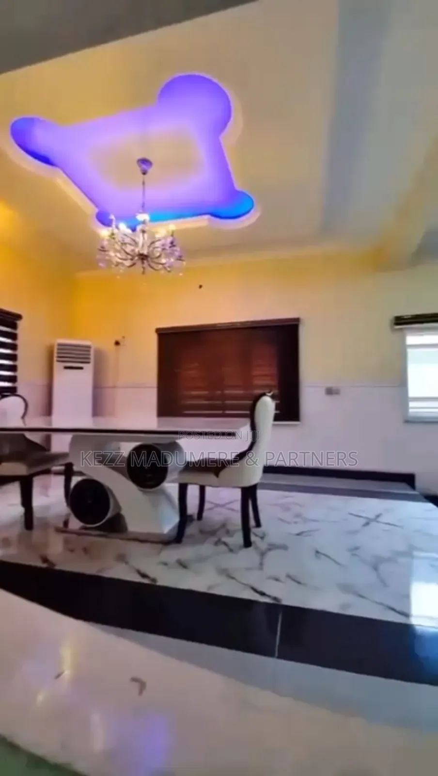 6bdrm Duplex in Gated Estate for sale