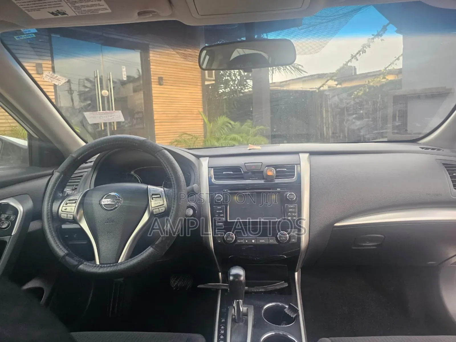 Nissan Altima 2.5 SV 4dr Sedan (2.5L 4cyl CVT) 2014 White