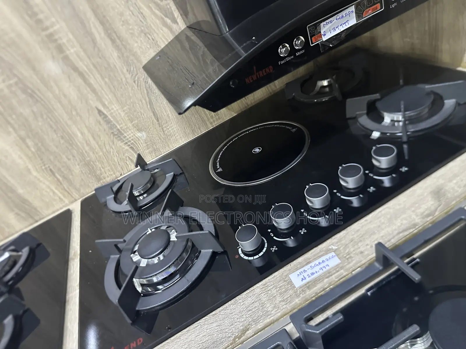 60 by 90 5 Burner Inbuilt Gas Cooker 4gas and 1 Electric