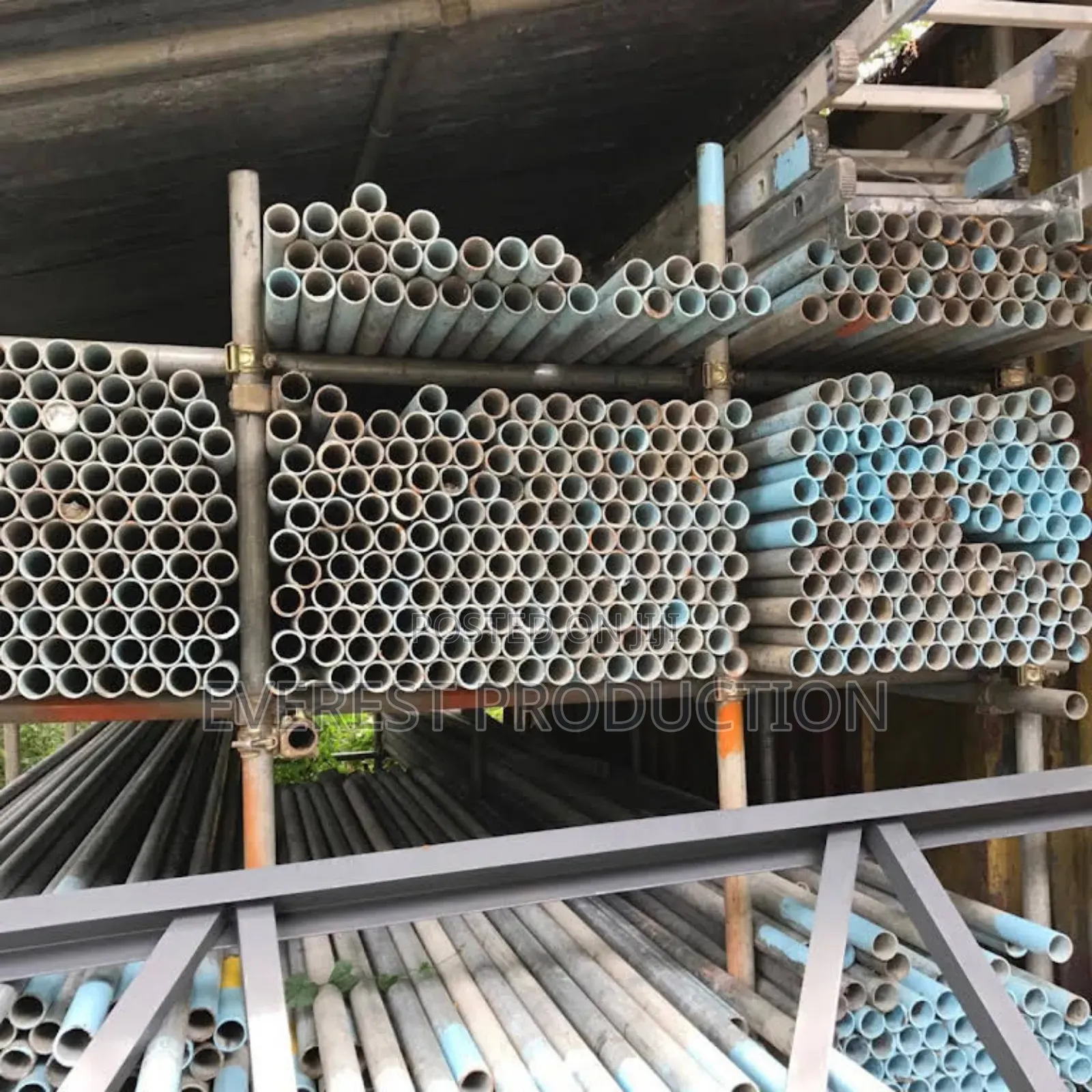 Scaffolding Pipes and Clips