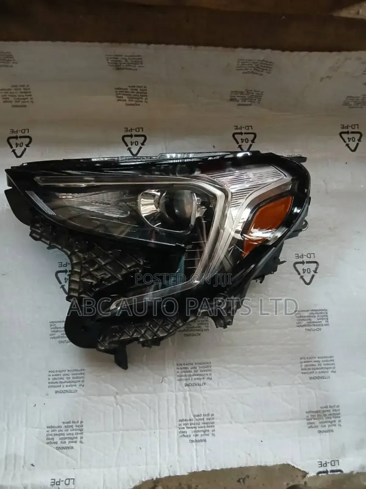 Headlight GMC Terrain 2020