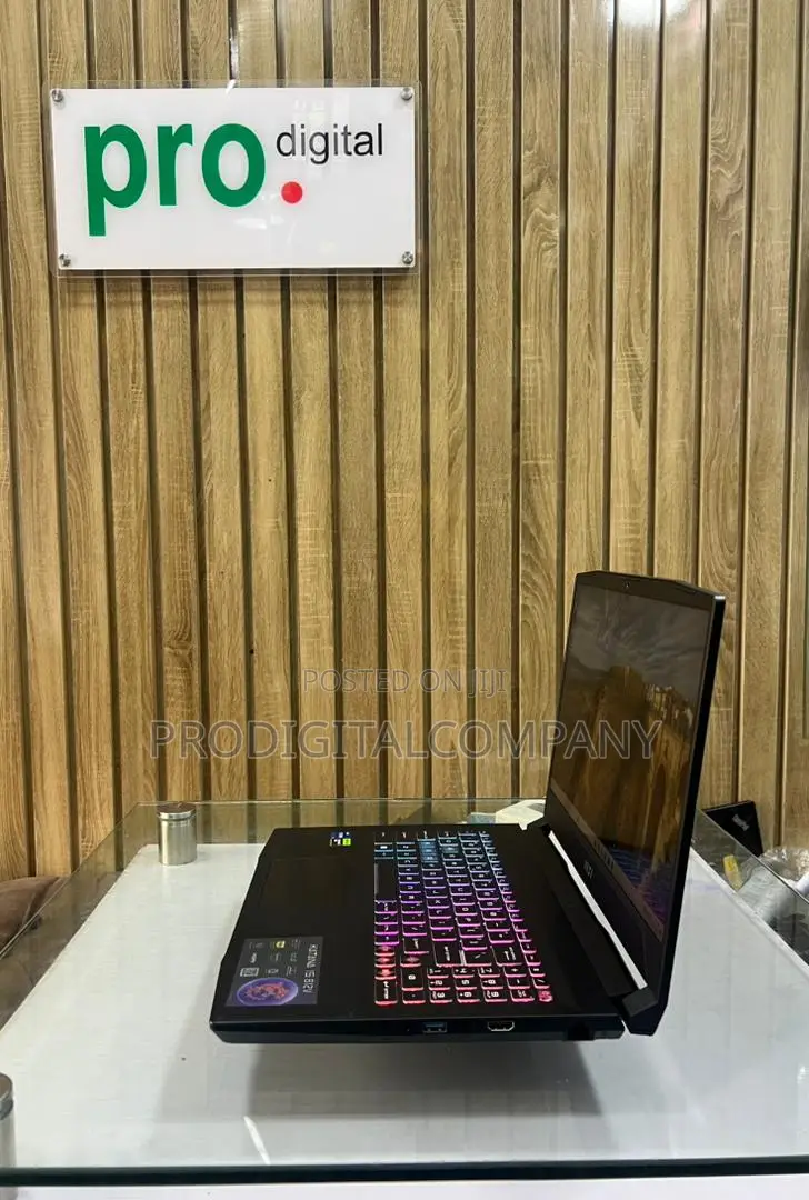 Laptop MSI Katana 15 16GB Intel Core i7 SSD 1T
