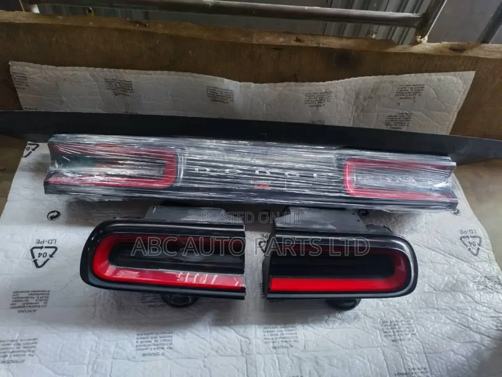 Dodge Challenger 2018 Complete Back