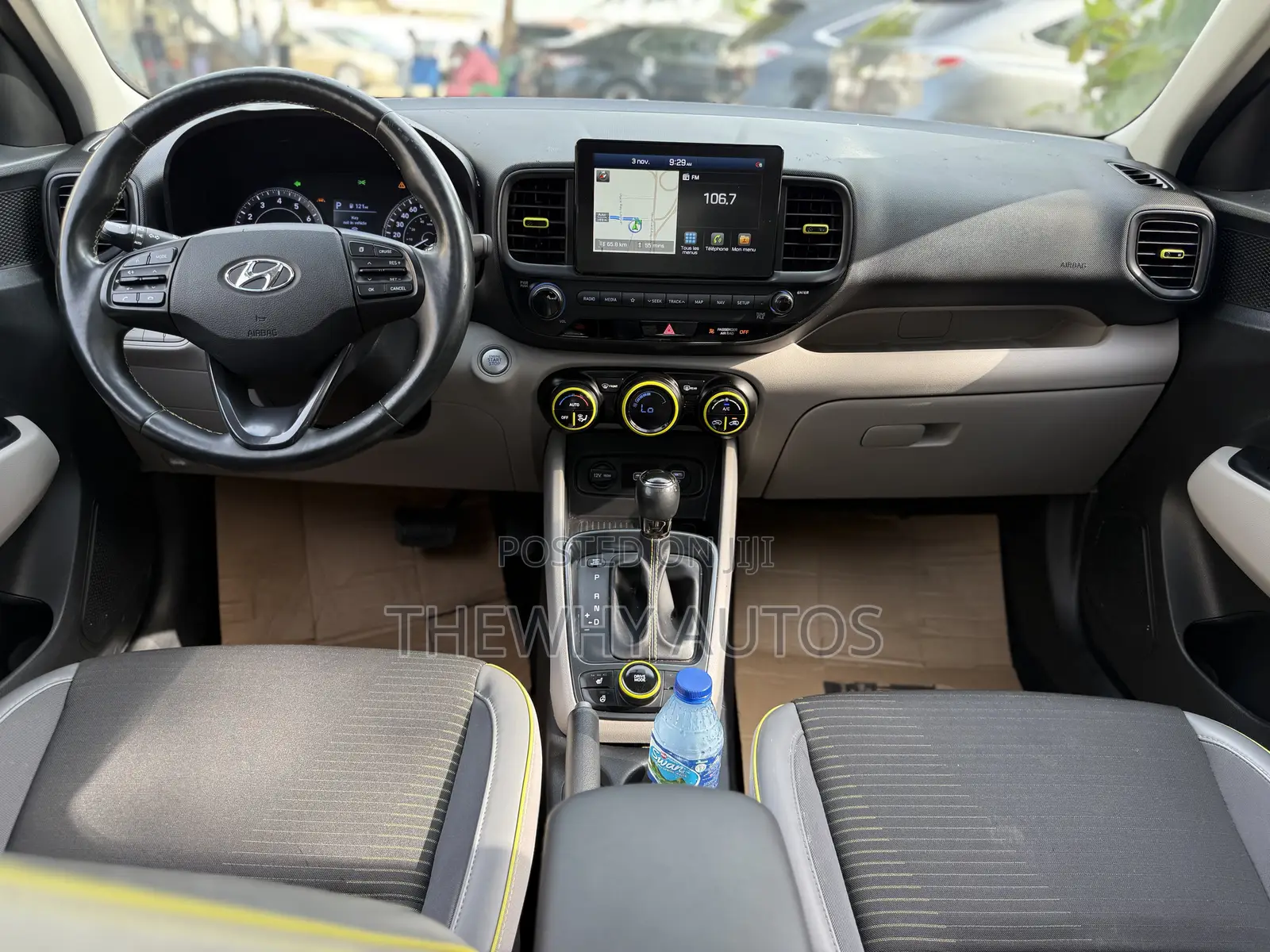 Hyundai Venue 2020 Yellow