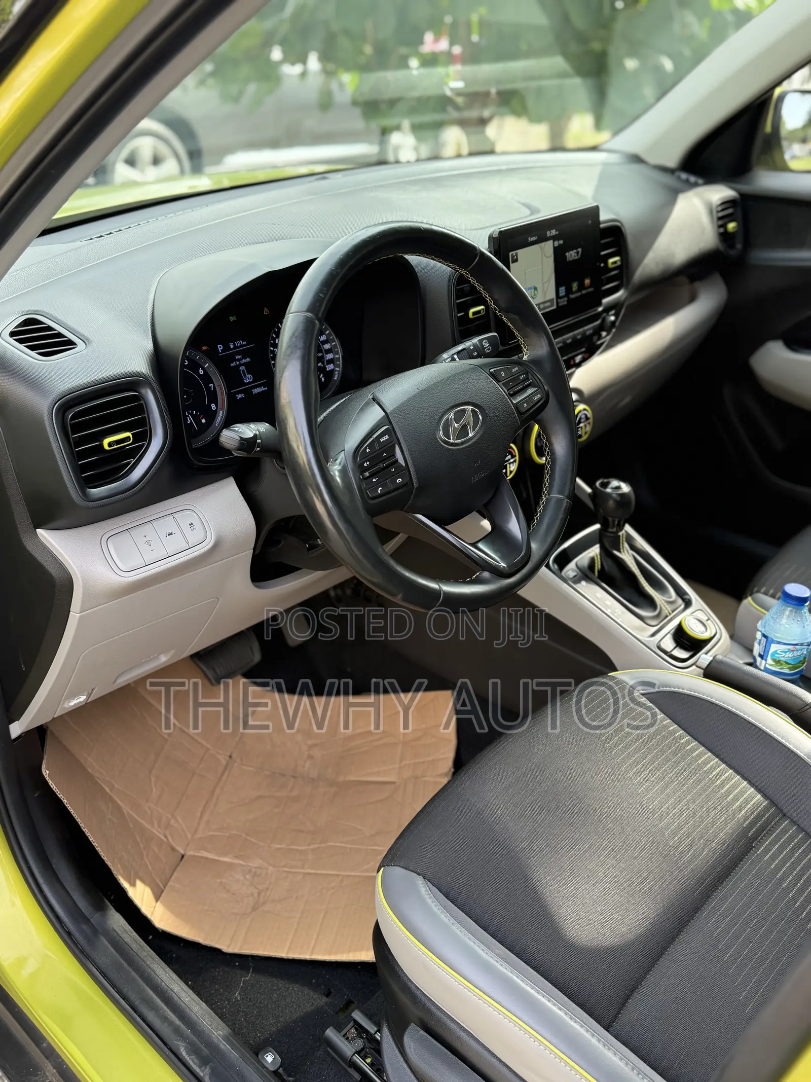 Hyundai Venue 2020 Yellow