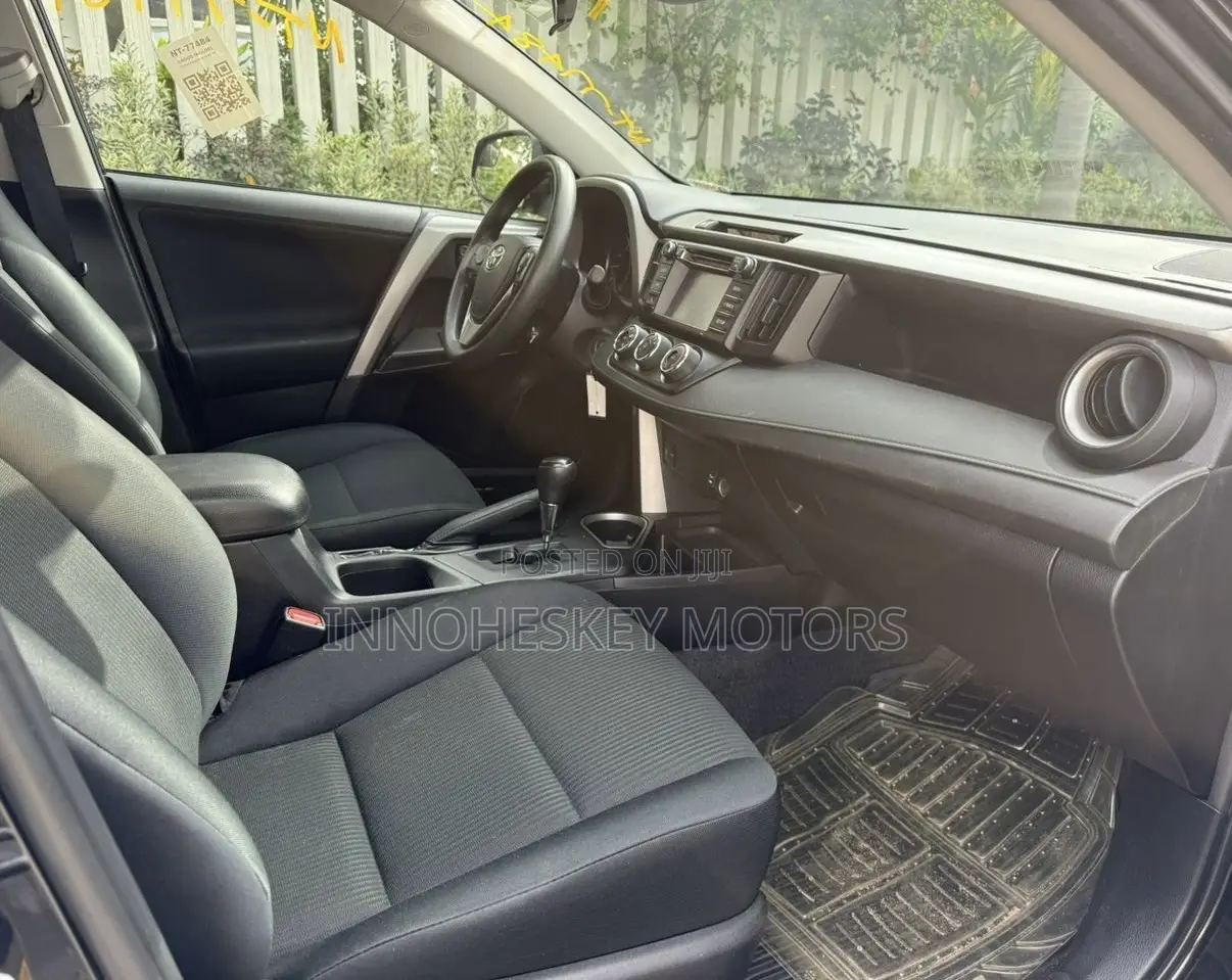 Toyota RAV4 LE AWD (2.5L 4cyl 6A) 2017 Black