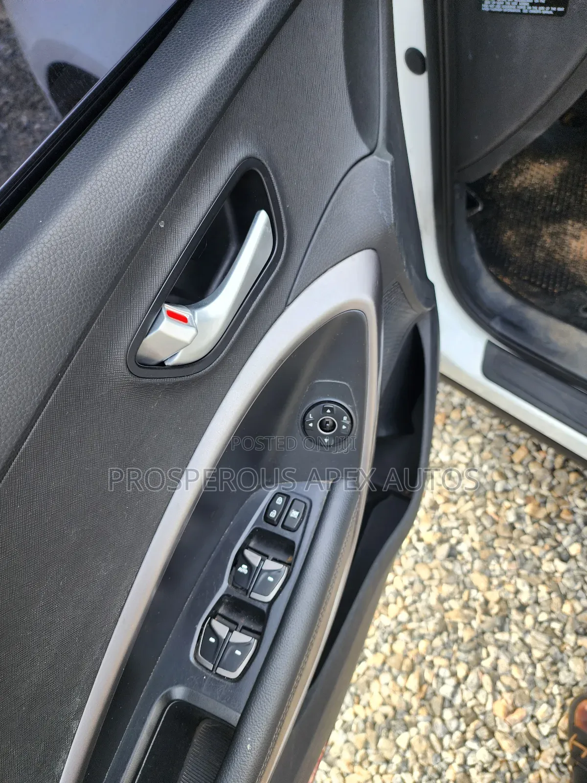 Hyundai Santa Fe 2014 White