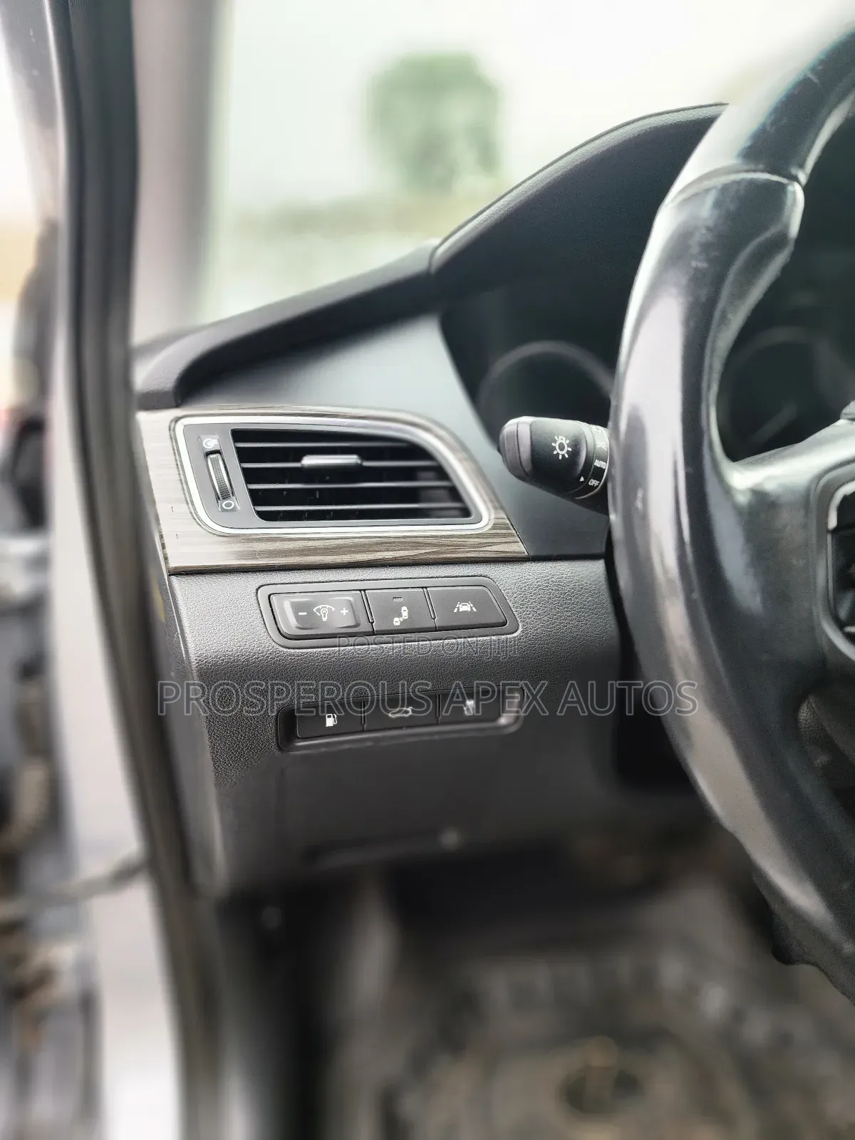 Hyundai Sonata Limited 4dr Sedan (2.4L 4cyl 6A) 2015 Gray