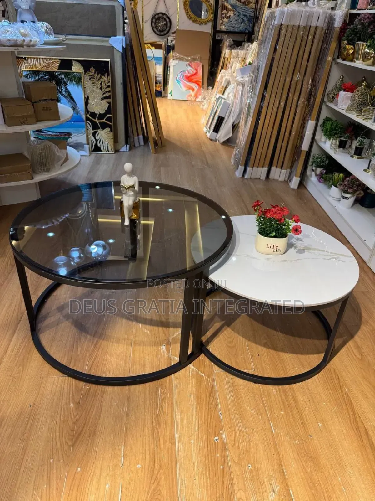 Extendable Centre Table With Glass And Marble Top. 80cm/ 60cm