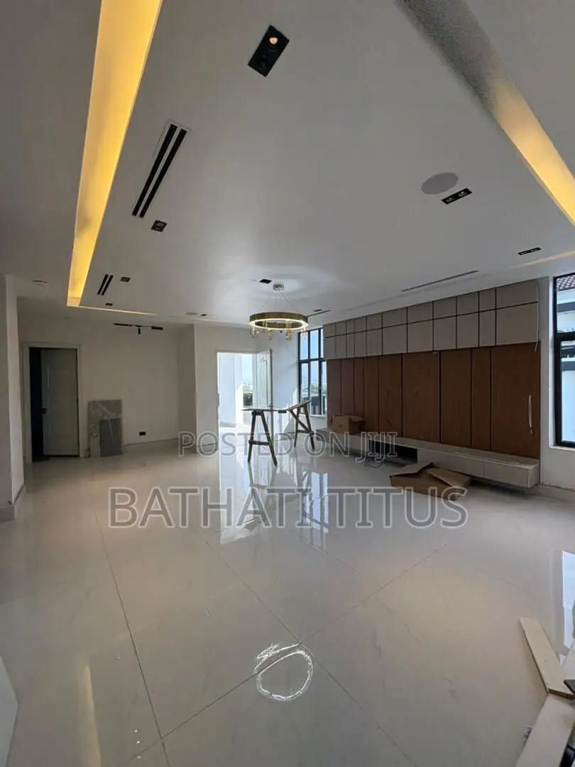 6bdrm Duplex in Life Camp for sale