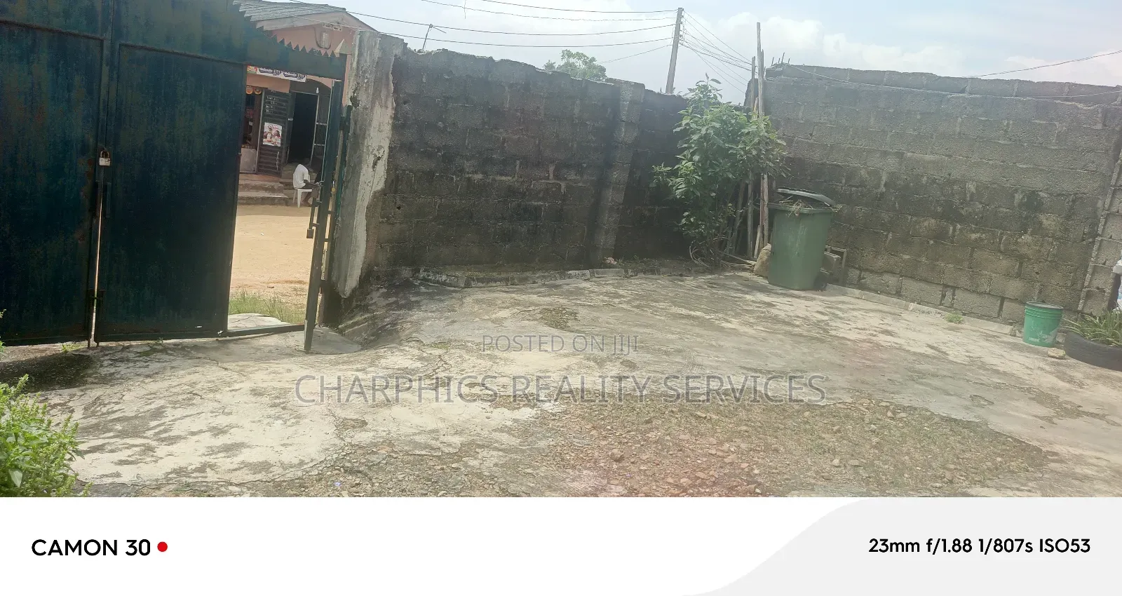 5bdrm Bungalow in Agric for sale