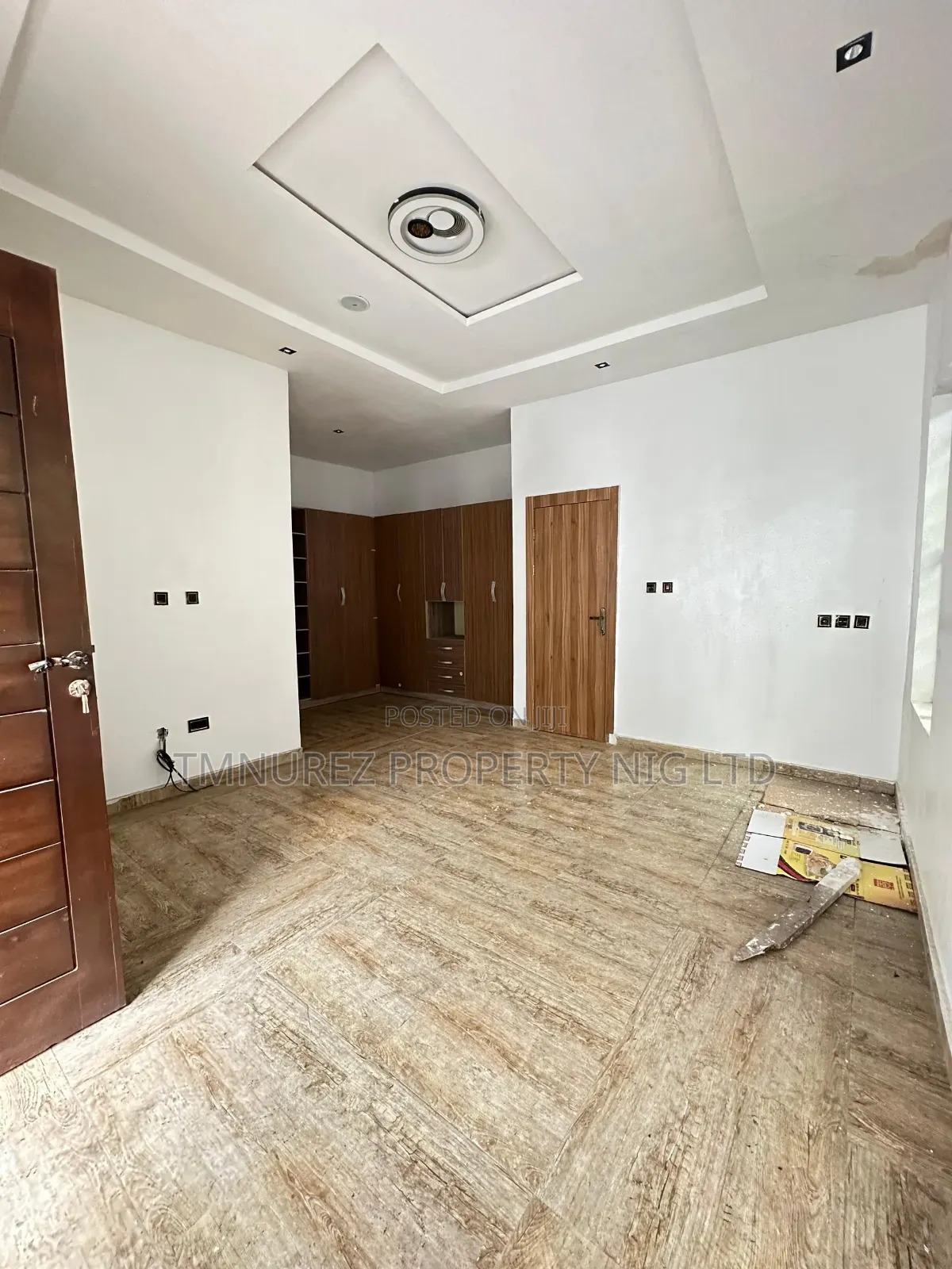 4bdrm Duplex in Orchild Estate, Chevron for sale