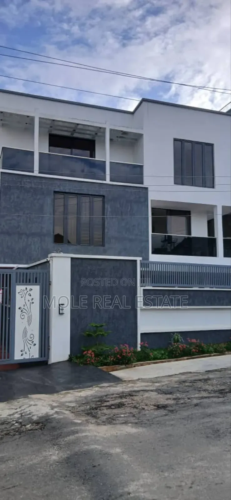 Furnished 5bdrm Duplex in Omole Phase 1 for sale