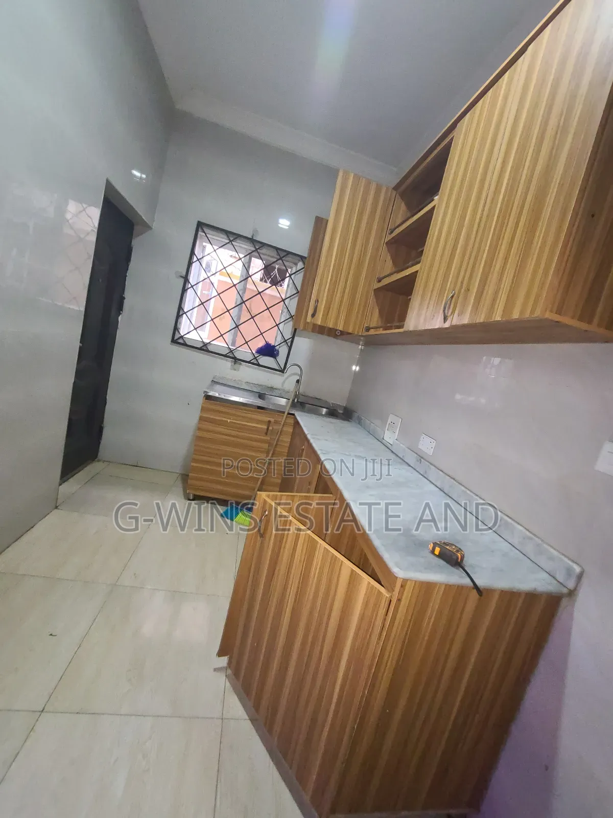 2bdrm Block of Flats in Okhuoromi Off, Benin City for rent