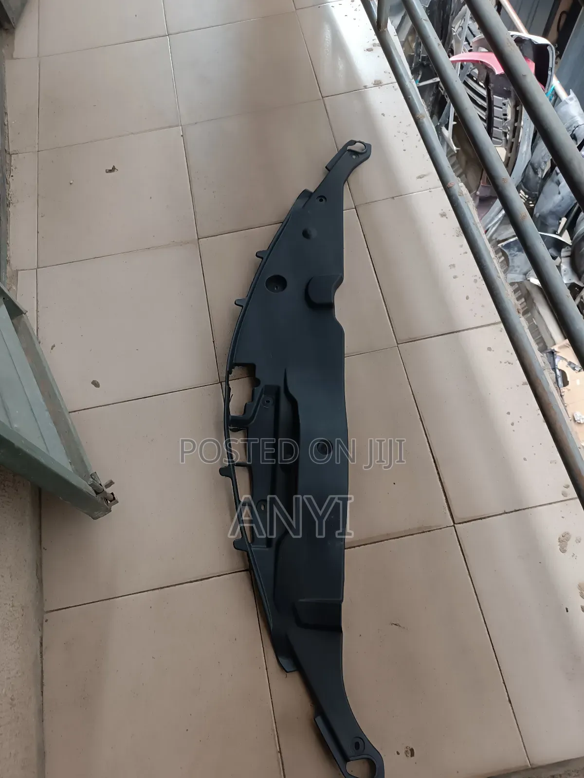 Radiator Plastic 2.7 Camry