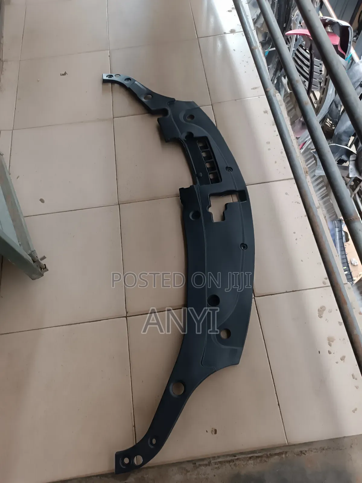 Avalon 2014/2015 Radiator Plastic