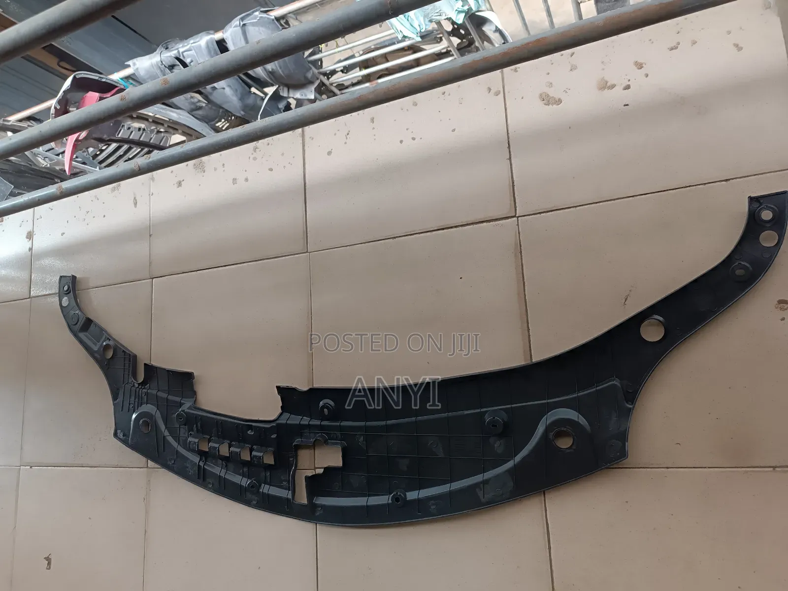 Avalon 2014/2015 Radiator Plastic