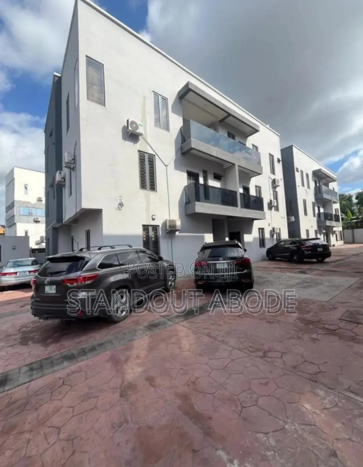 4bdrm Duplex in Inside An Estate, Maryland for sale