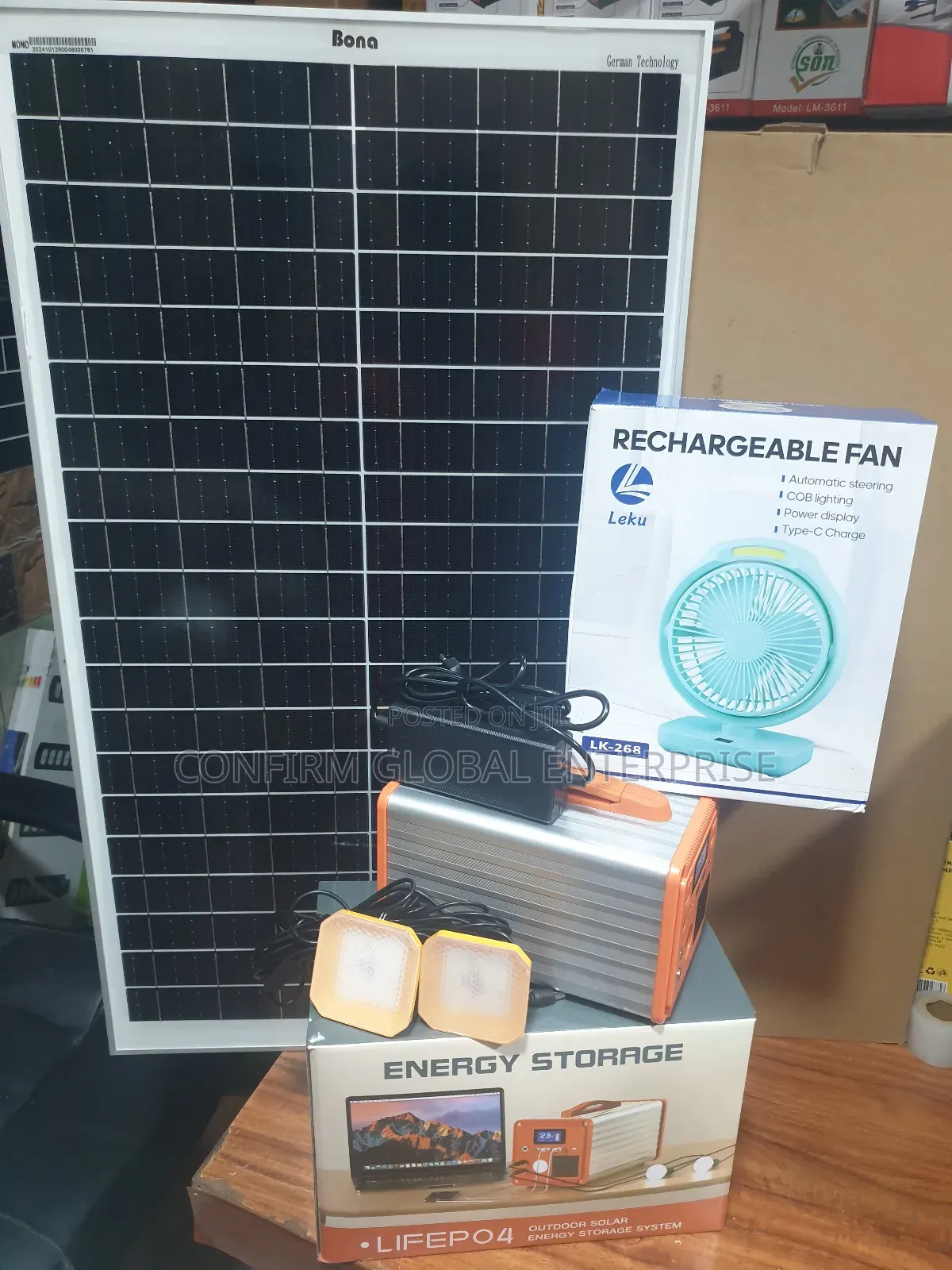 Brand New 300w Solar Generator and Free Fan With Solar Panel