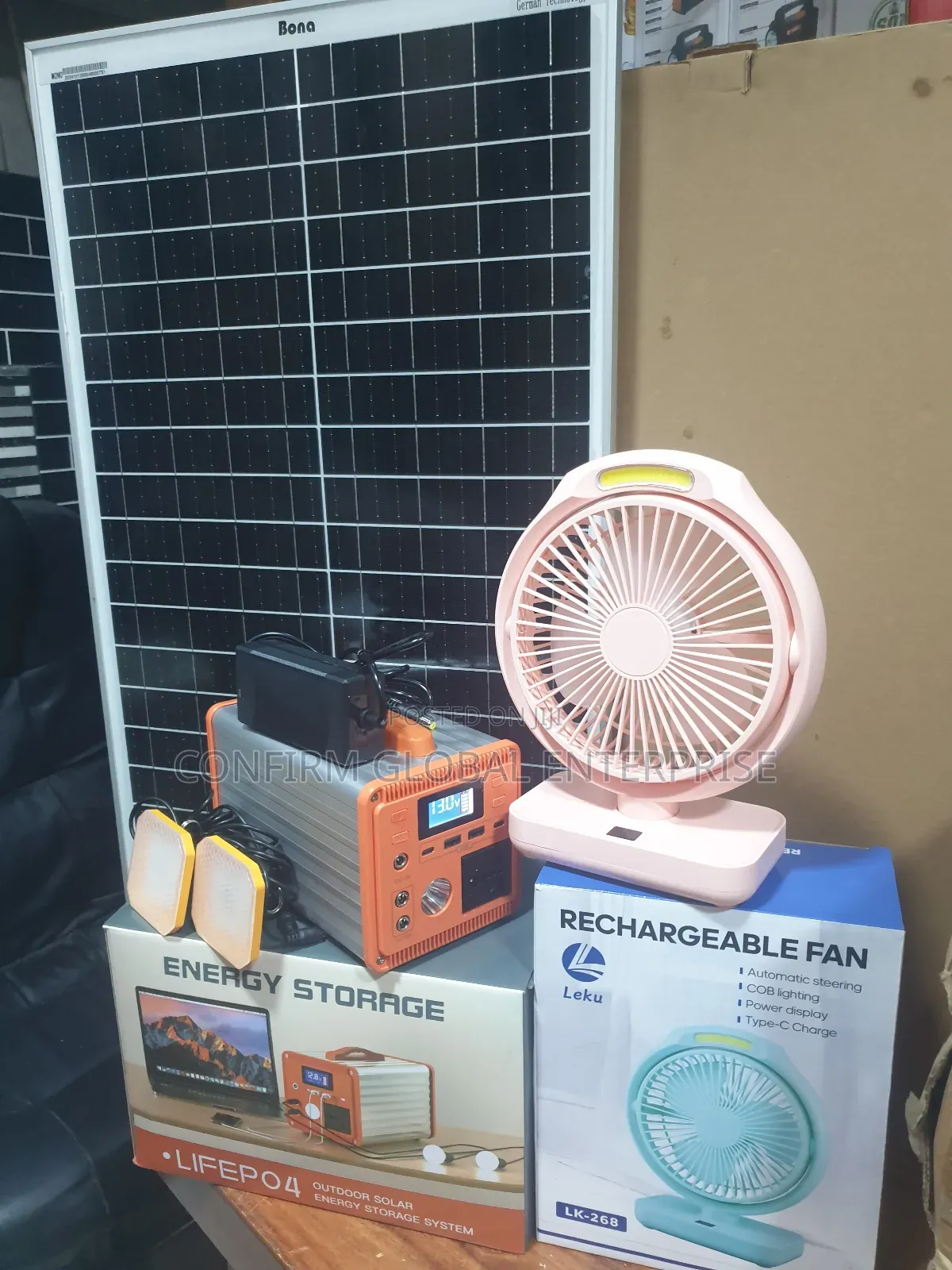 300w Powerful All in One Solar System With Free Fan and Panel