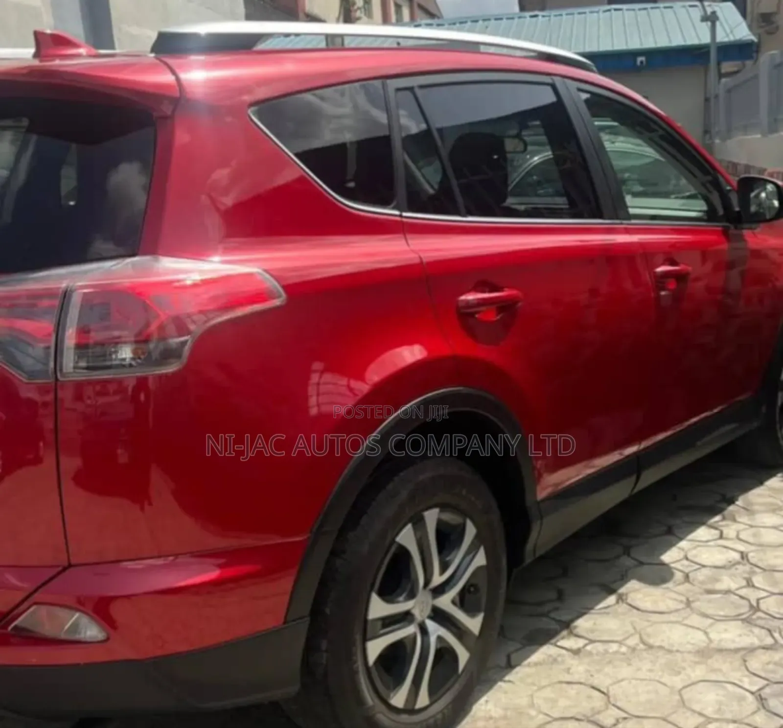 Toyota RAV4 LE Front-wheel Drive (2.5L 4cyl 6A) 2016 Red