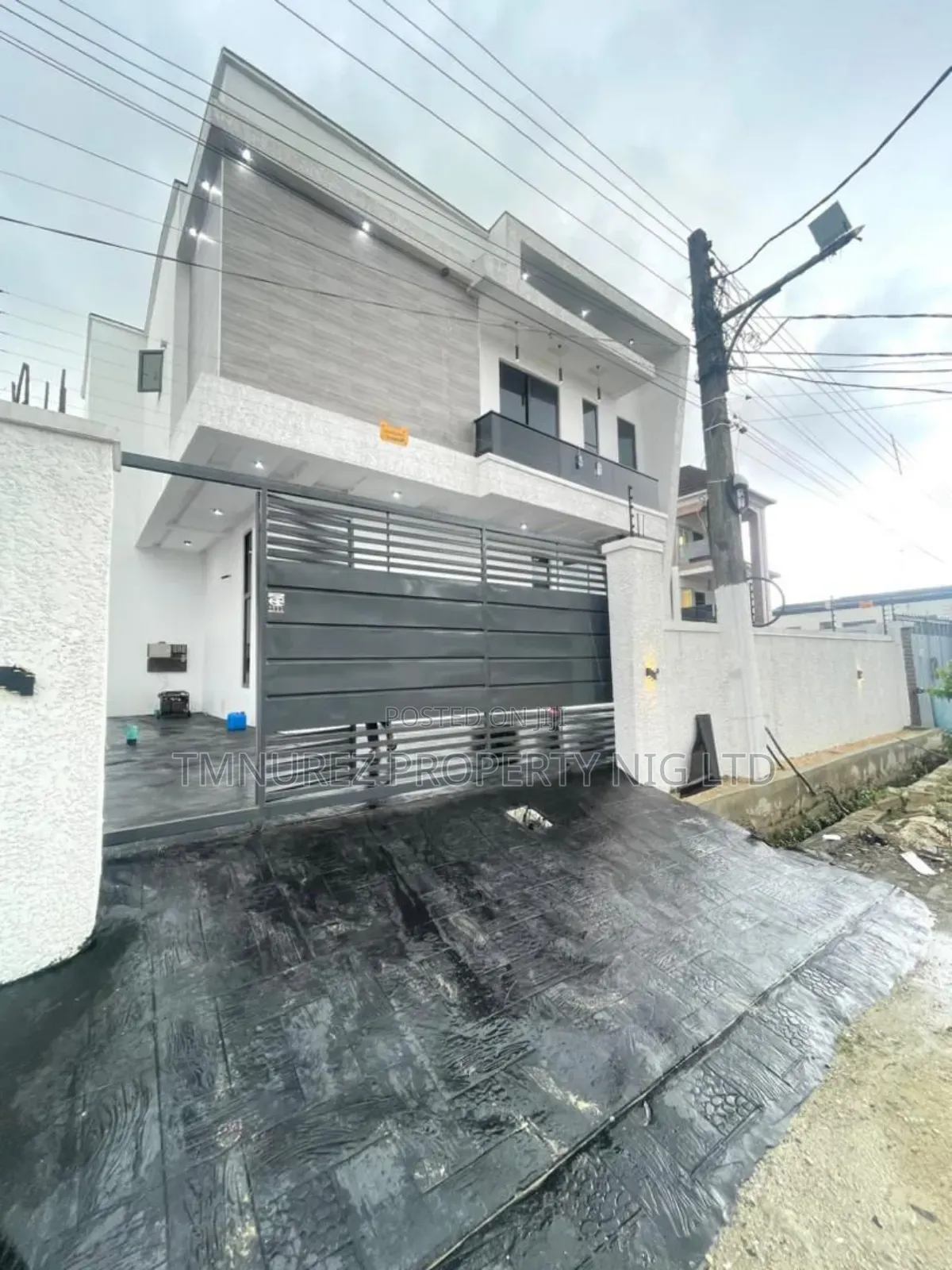 4bdrm Duplex in Ajah for sale