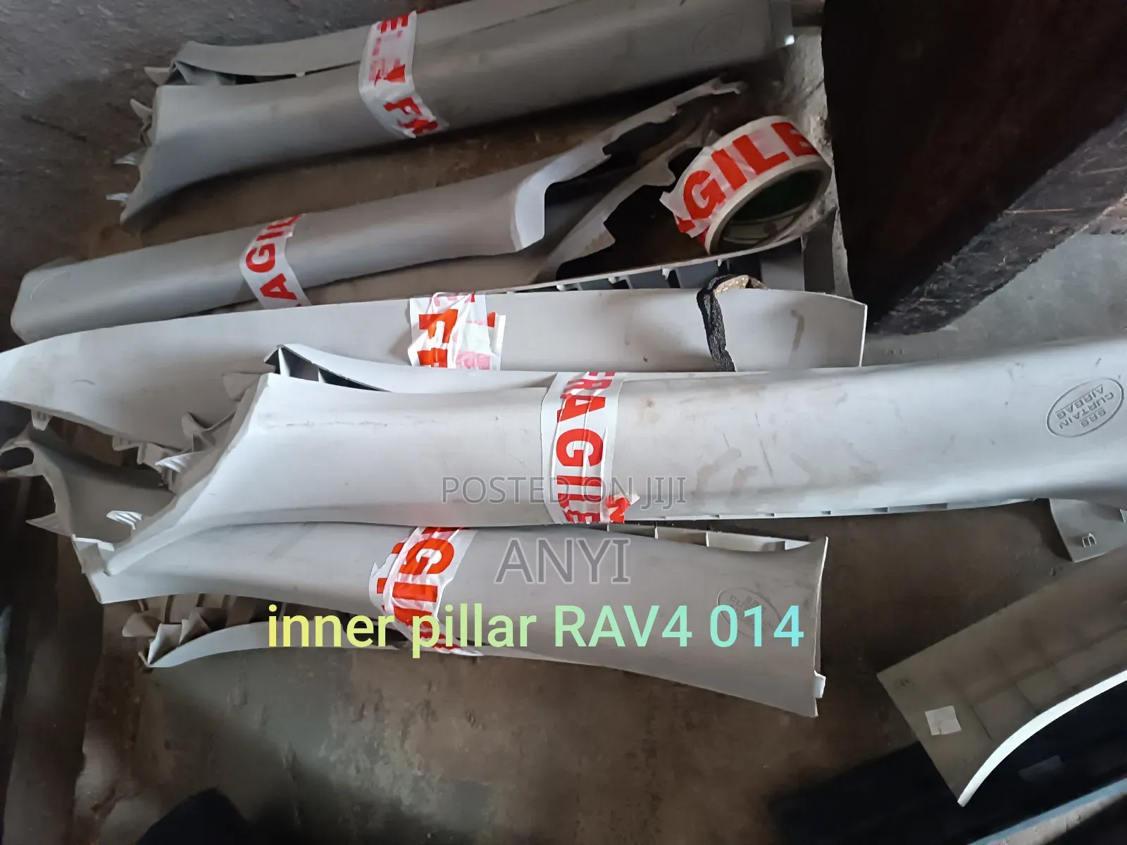 Inner Wheel Screen Pillar Chrome/Plastic for Rav4 2014