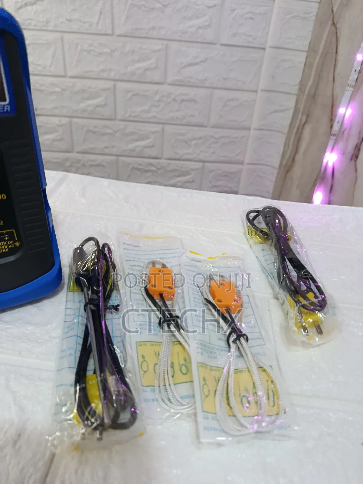 68022 Digital 2 Channels K-type Thermometer 2 Thermocouples