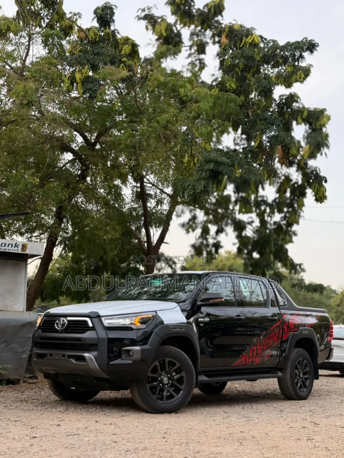 New Toyota Hilux 2025 Black