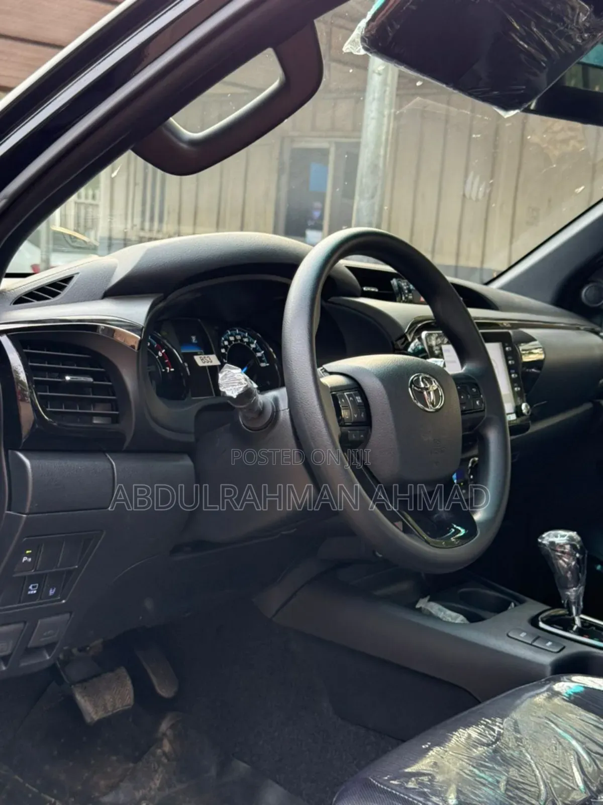 New Toyota Hilux 2025 Black