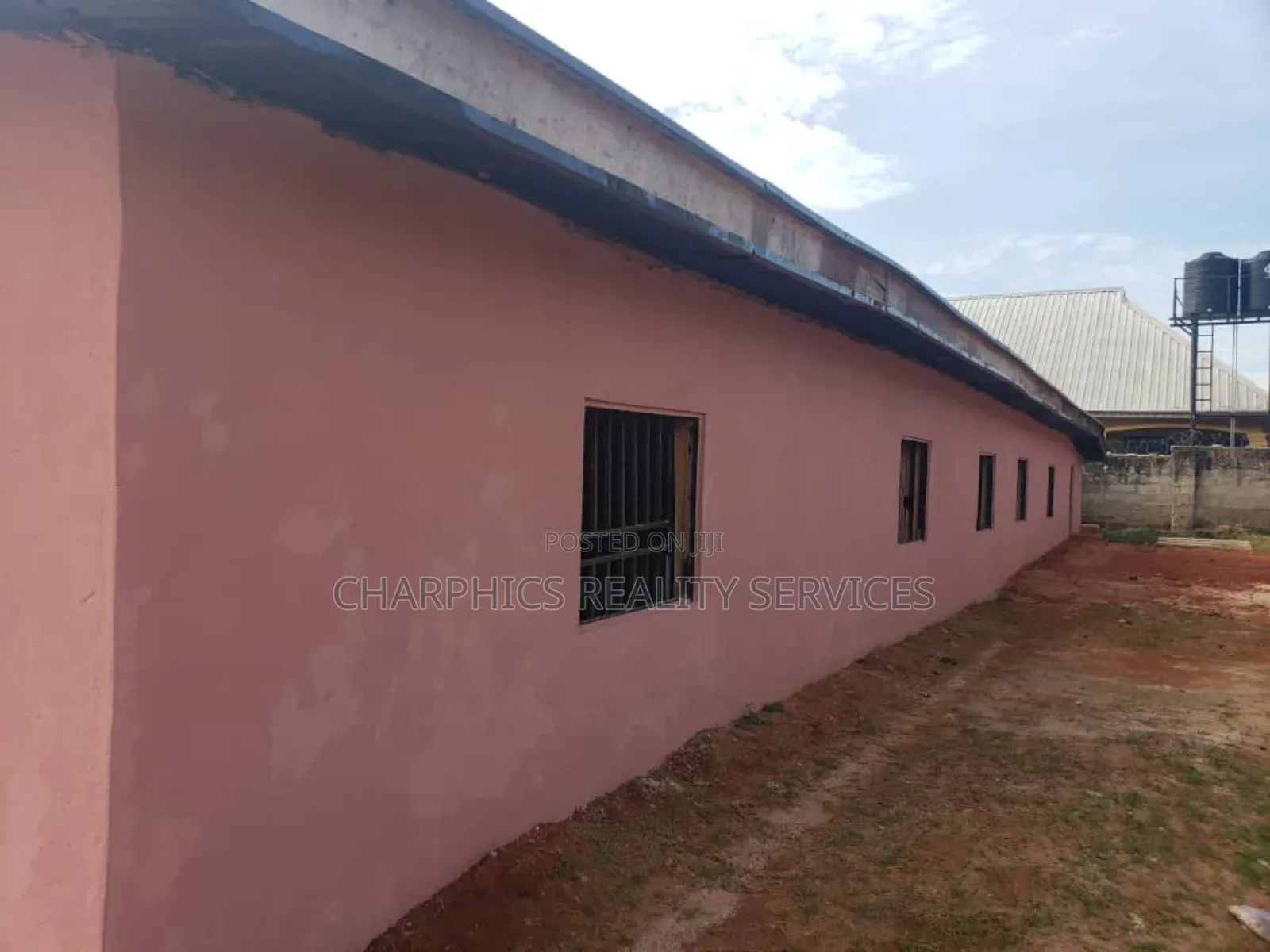 12bdrm Room & Parlour in Benin City for sale