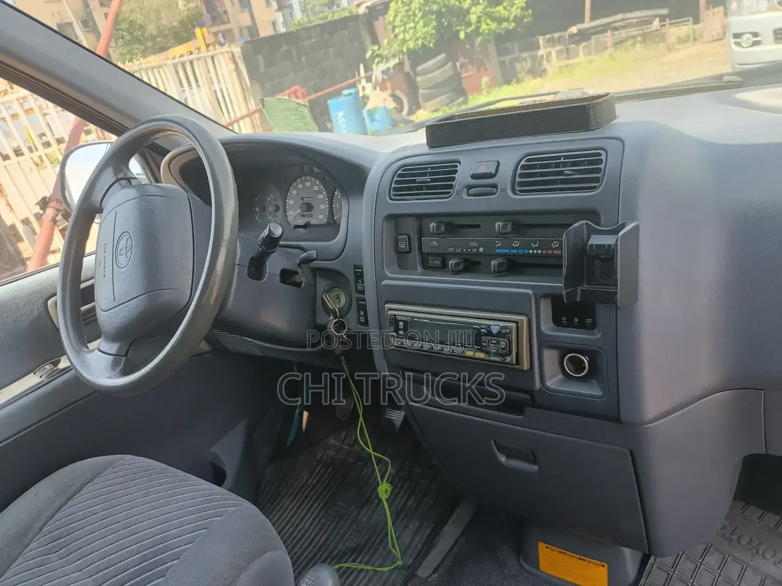 Toyota HiAce 2005 Green