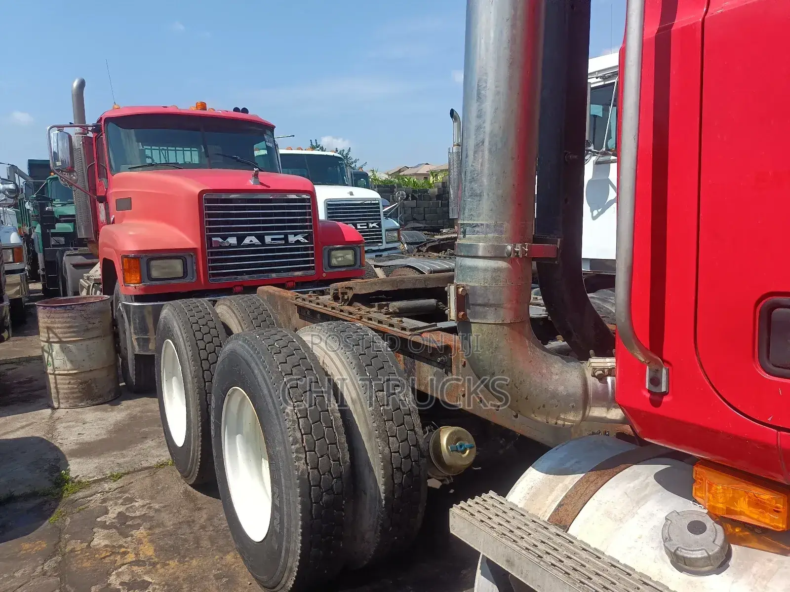 Mack Trailer Truck (Red)