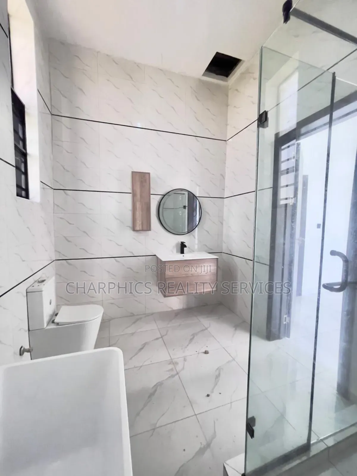 4bdrm Duplex in Lekki Phase 2 for sale