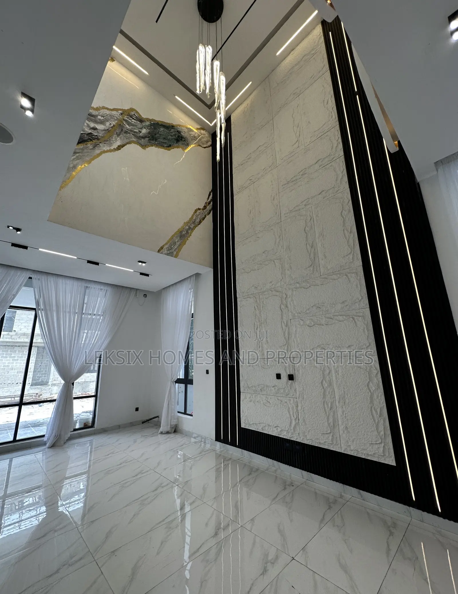 5bdrm Duplex in A Well Secured, Lekki Phase 2 for sale