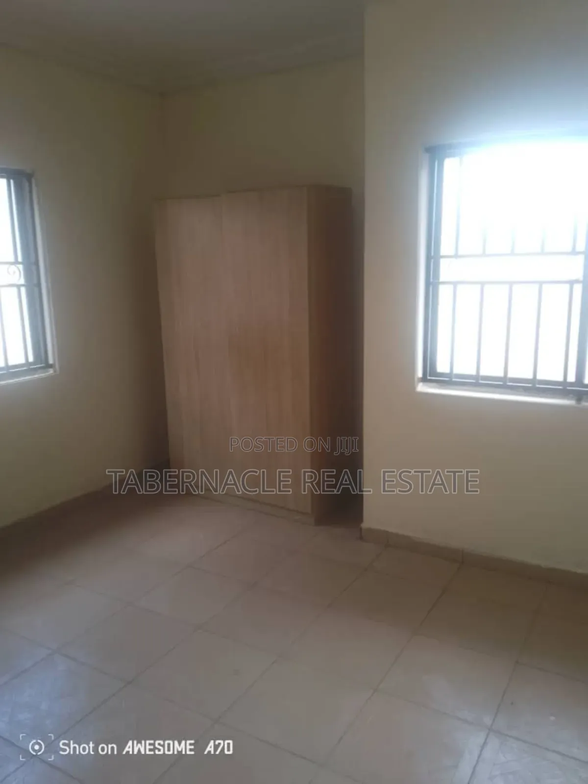3bdrm Apartment in Alogba Estate,, Ebute for rent