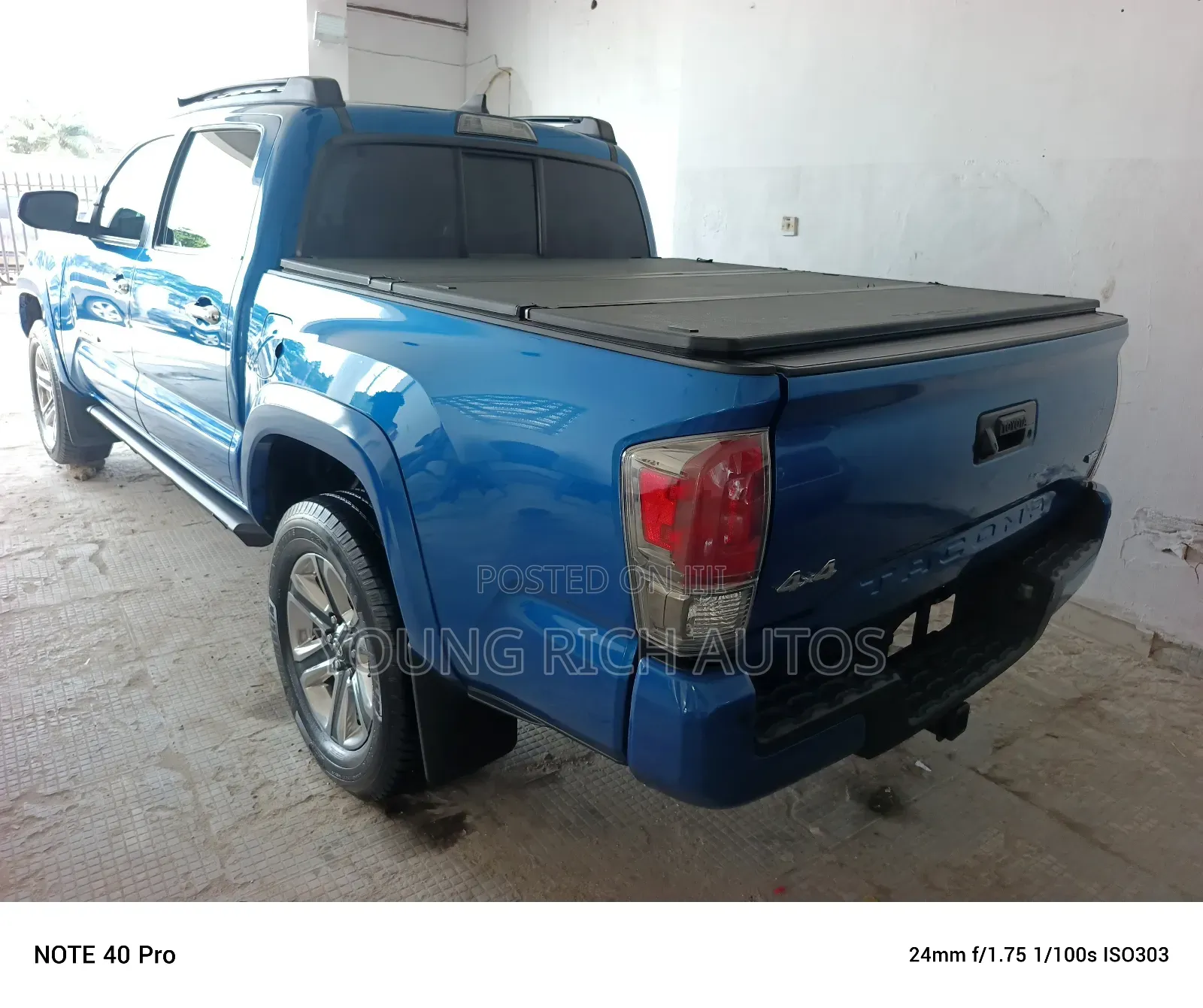 Toyota Tacoma 2018 Blue