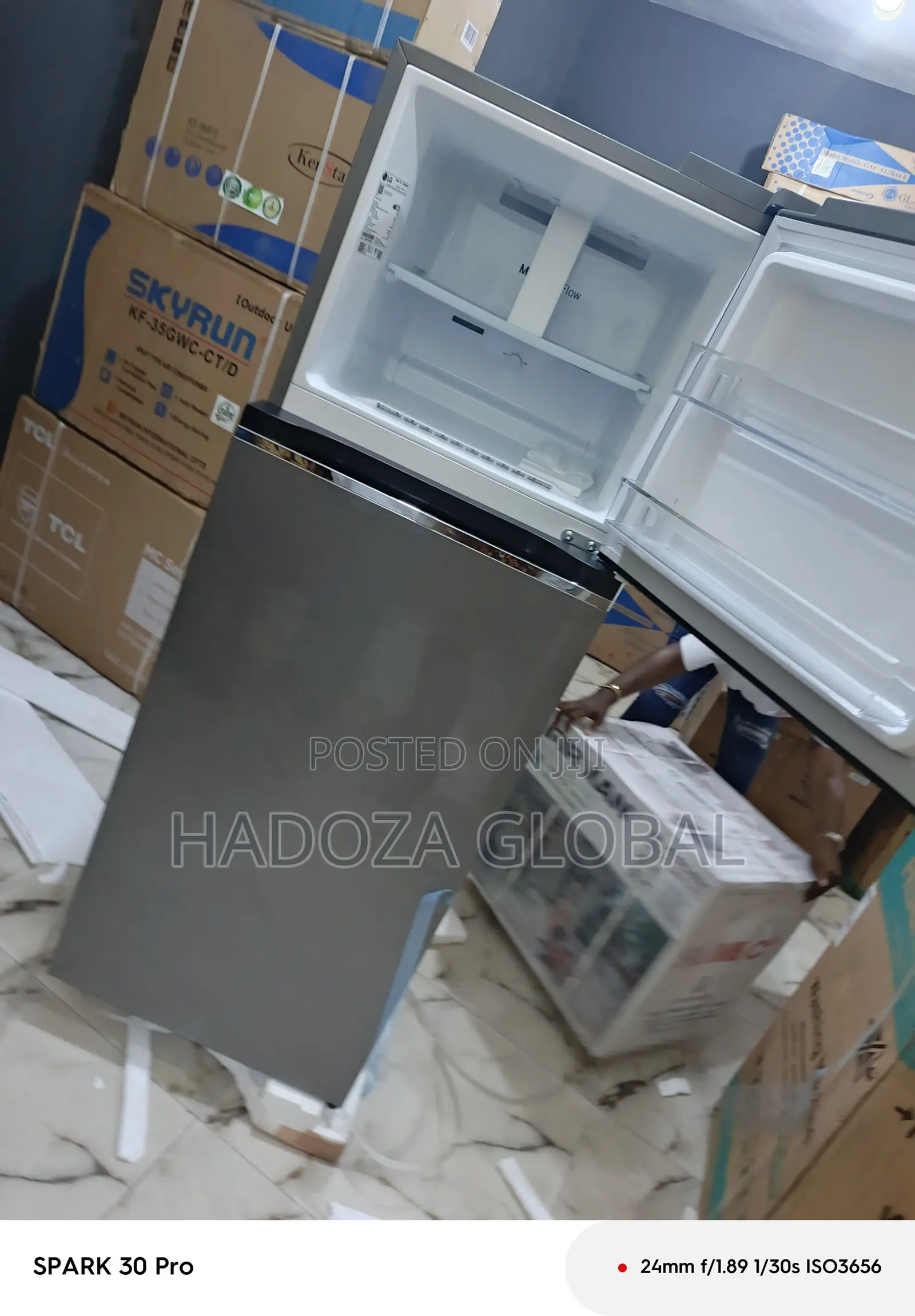 Lg 260l Fridge In Metallic Silver Tone