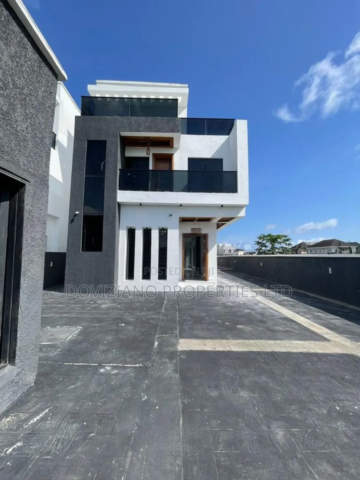 5bdrm Duplex in Ajah for sale