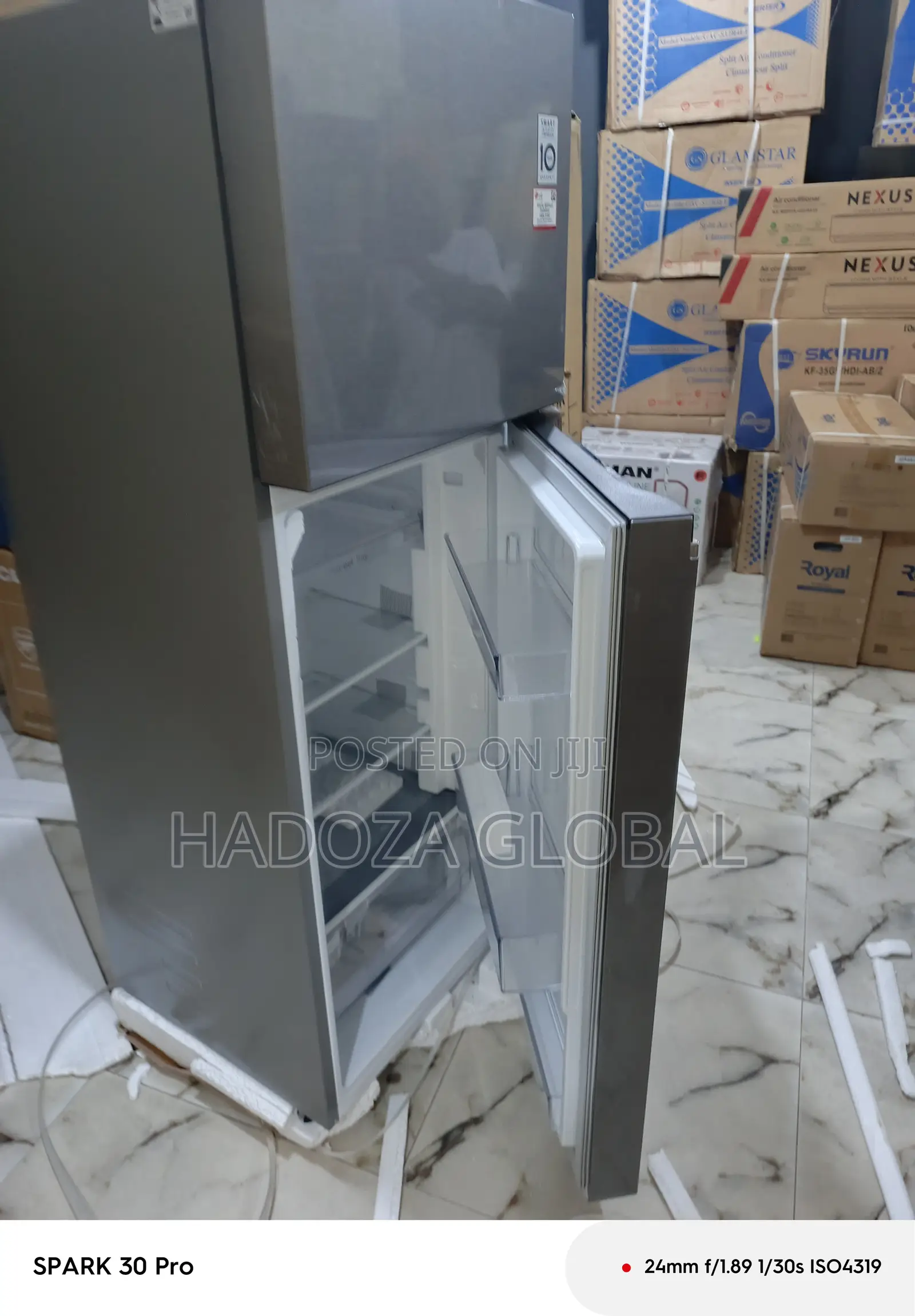 Sleek Lg 260l Fridge With Upper Freezer
