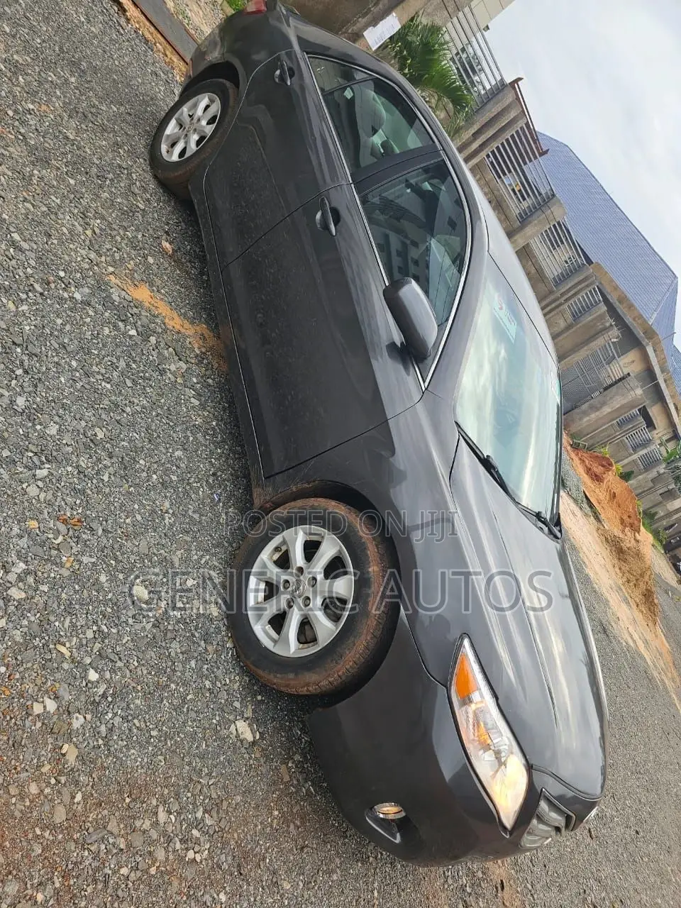 Toyota Camry LE 4dr Sedan (2.5L 4cyl 6AM) 2010 Gray