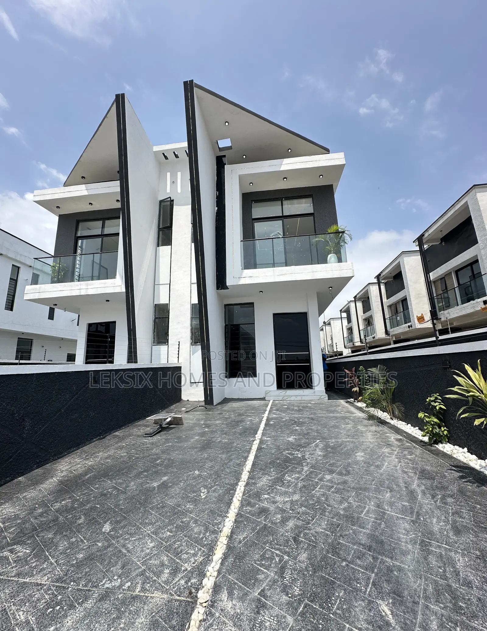 4bdrm Duplex in A Well Secured, Ikota for sale