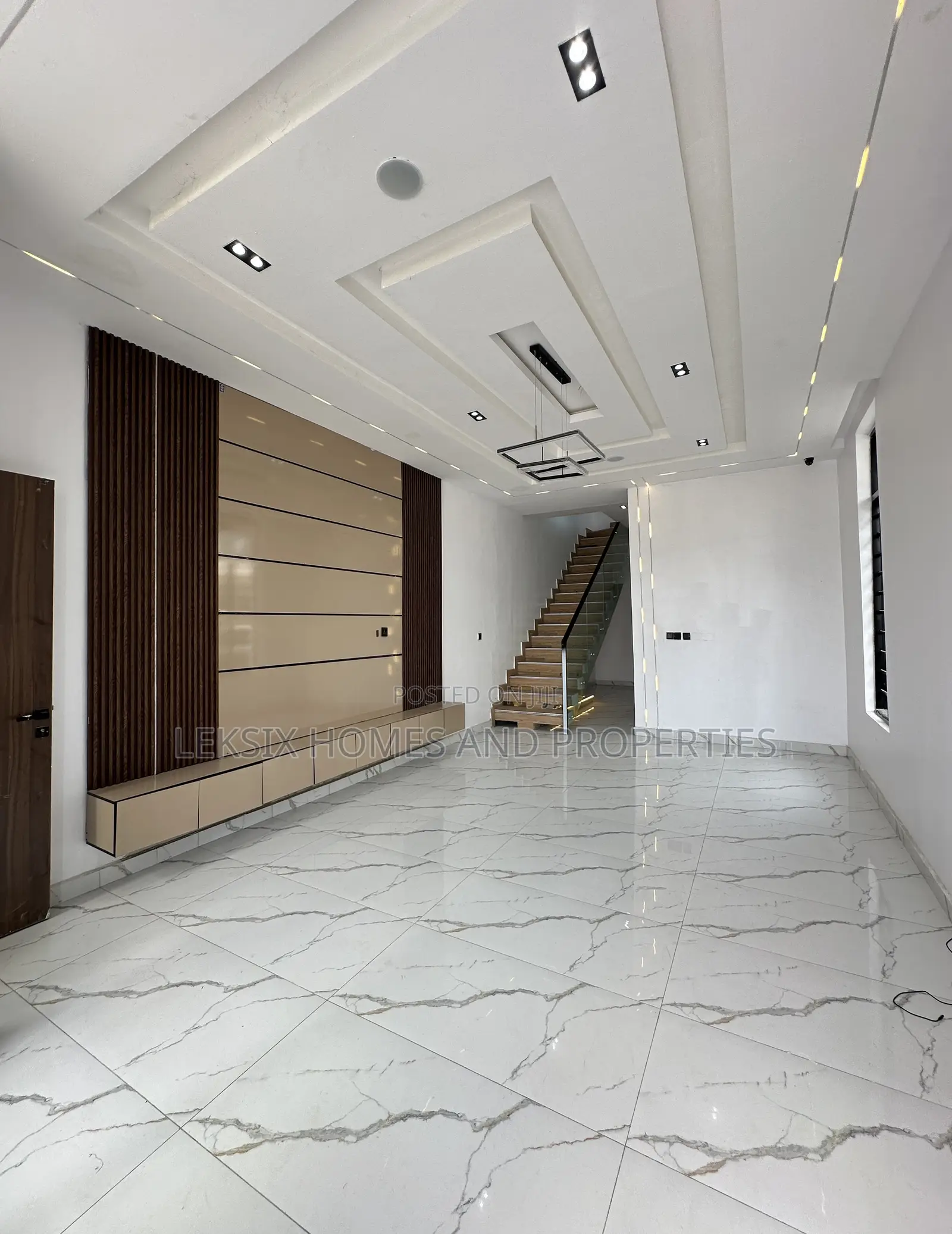 4bdrm Duplex in A Well Secured, Ikota for sale