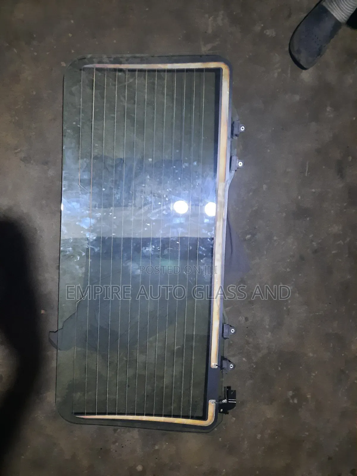 Plain White Bavk Windscreen for Toyota 4runner 2015 Model Available Nw