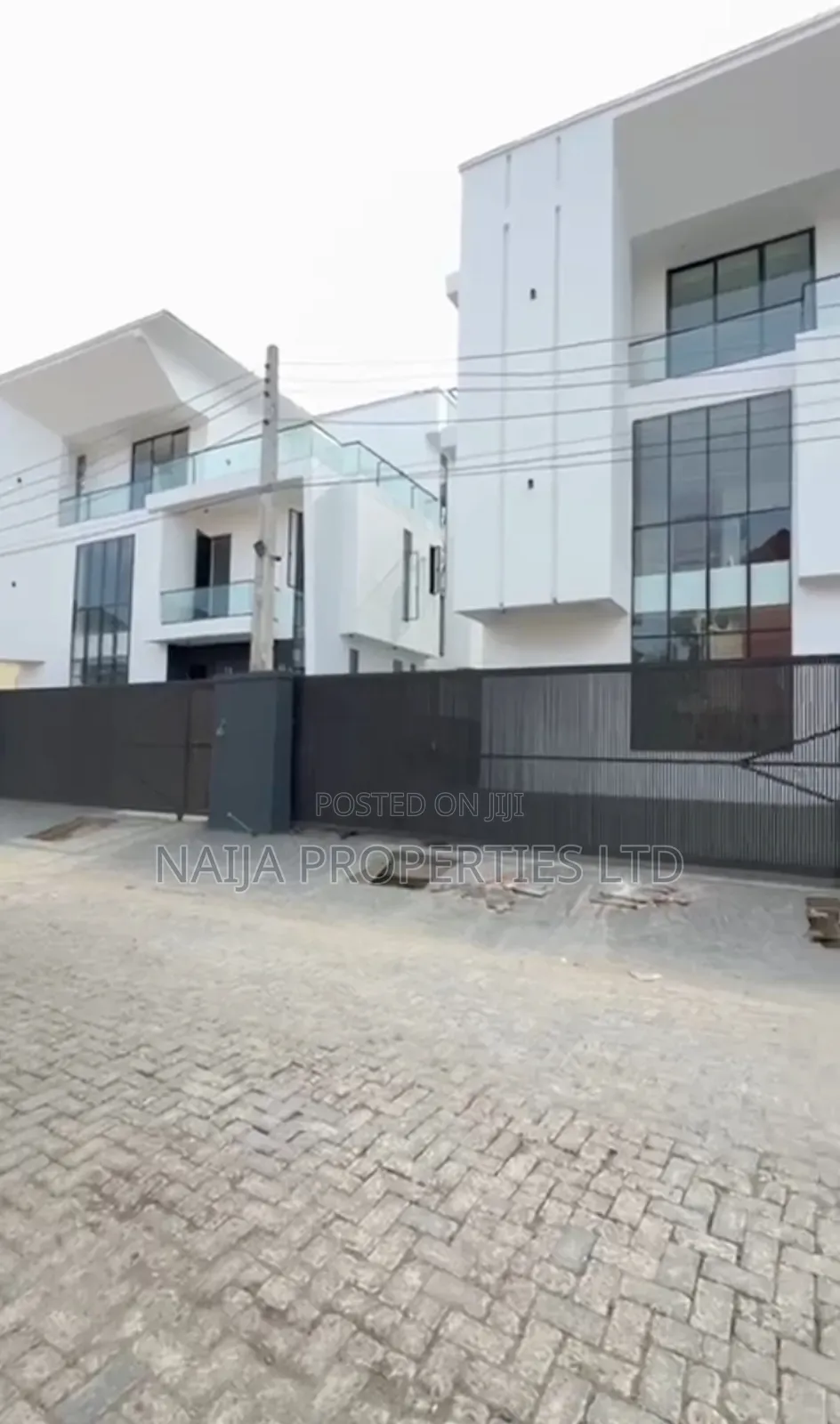 5bdrm Duplex in Osapa London, Lekki for sale