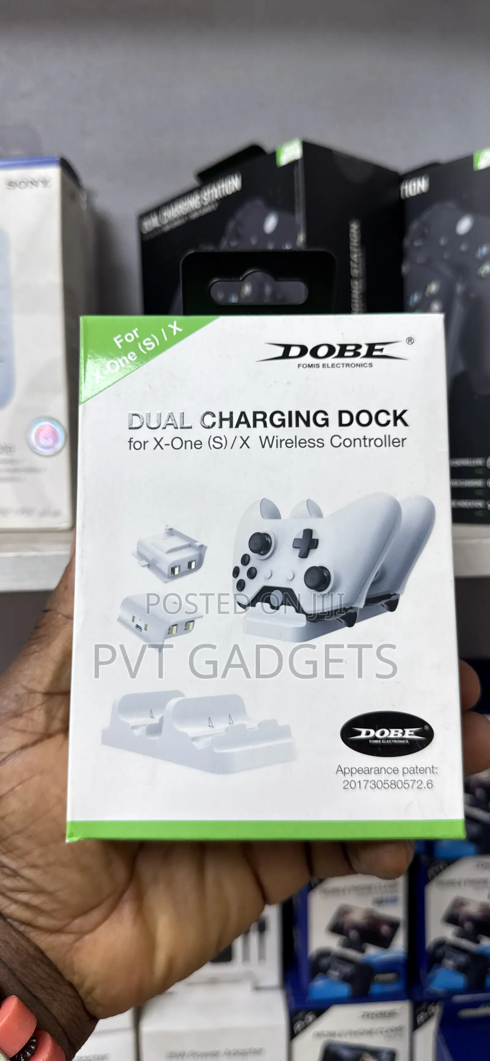 Xbox One S /X Dual Charging Dock With Battery Pack