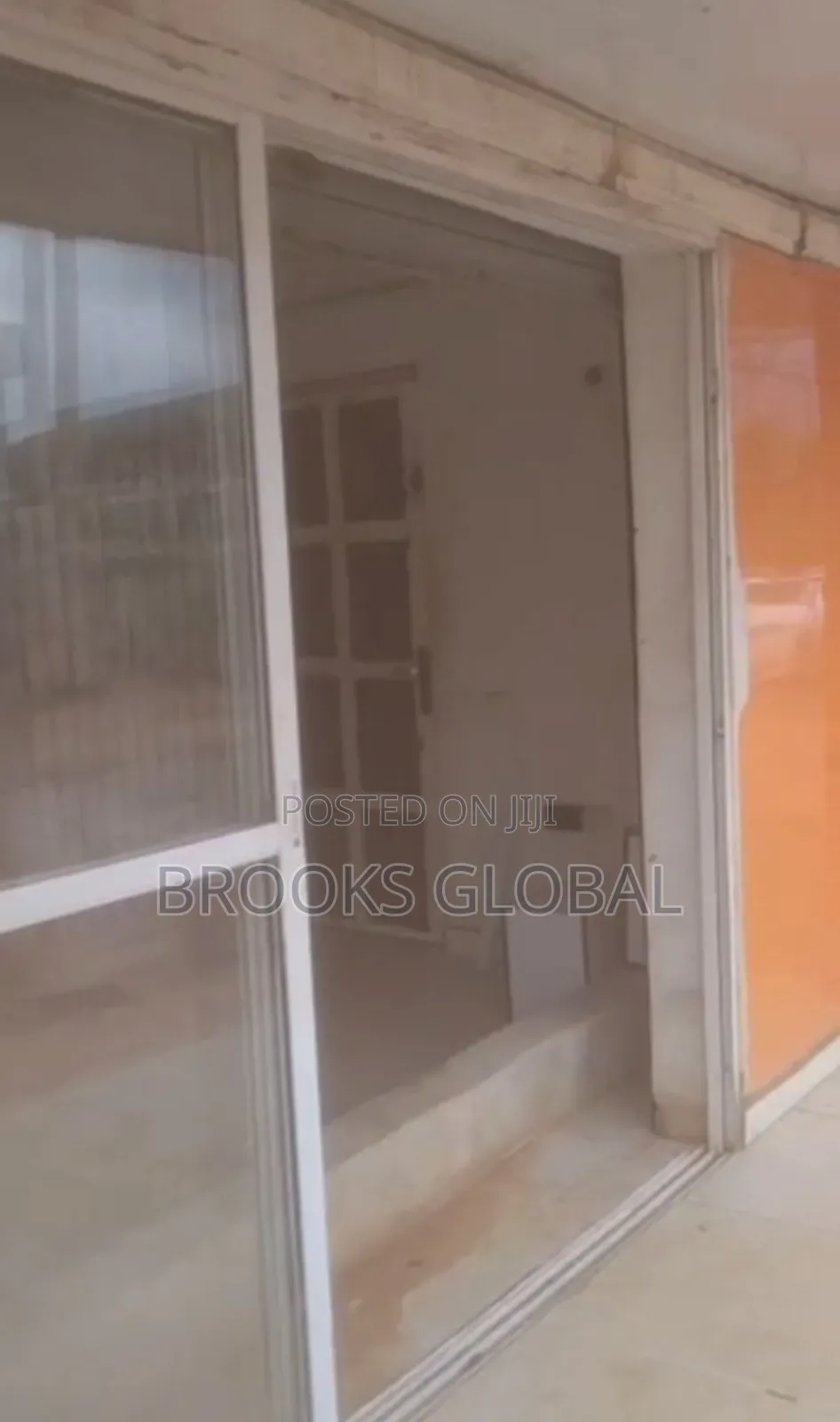 Very Big Shop at Boundary Rd, Gra for Rent